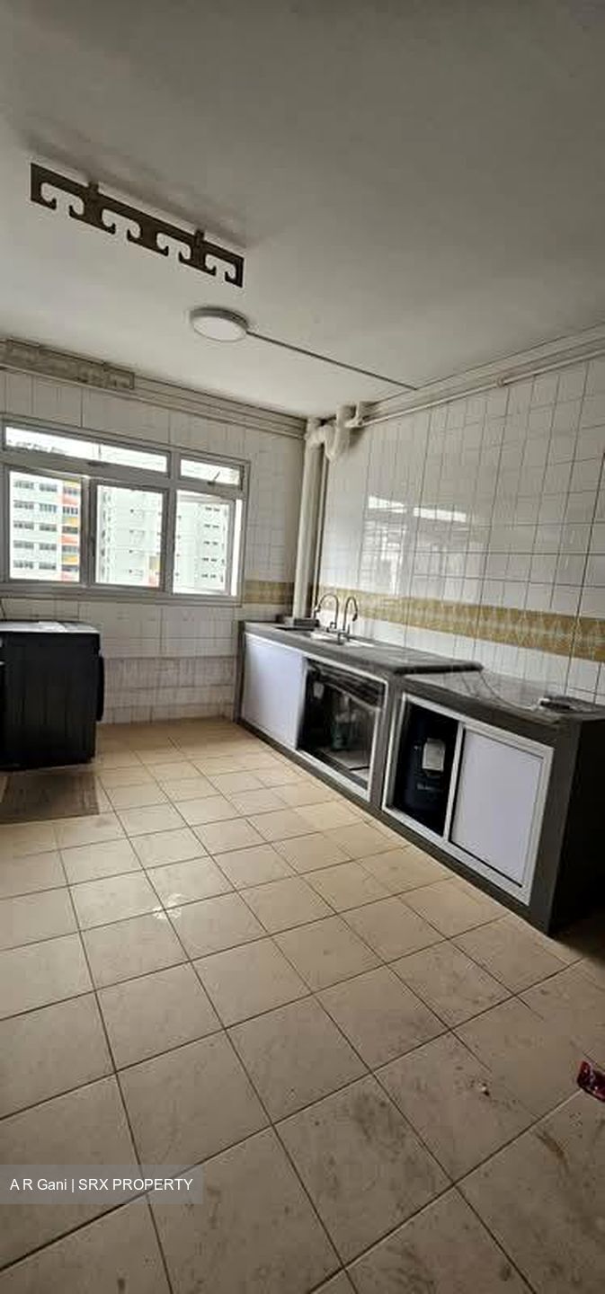 Blk 830 Jurong West Street 81 (Jurong West), HDB Executive #575057411
